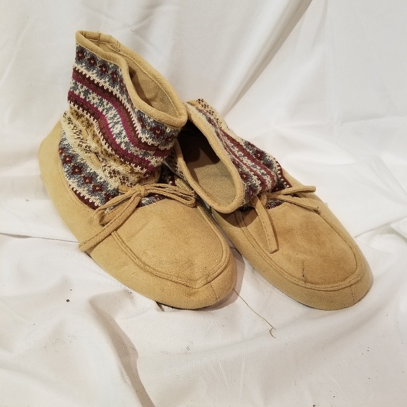 Shoes - Brand new slippers